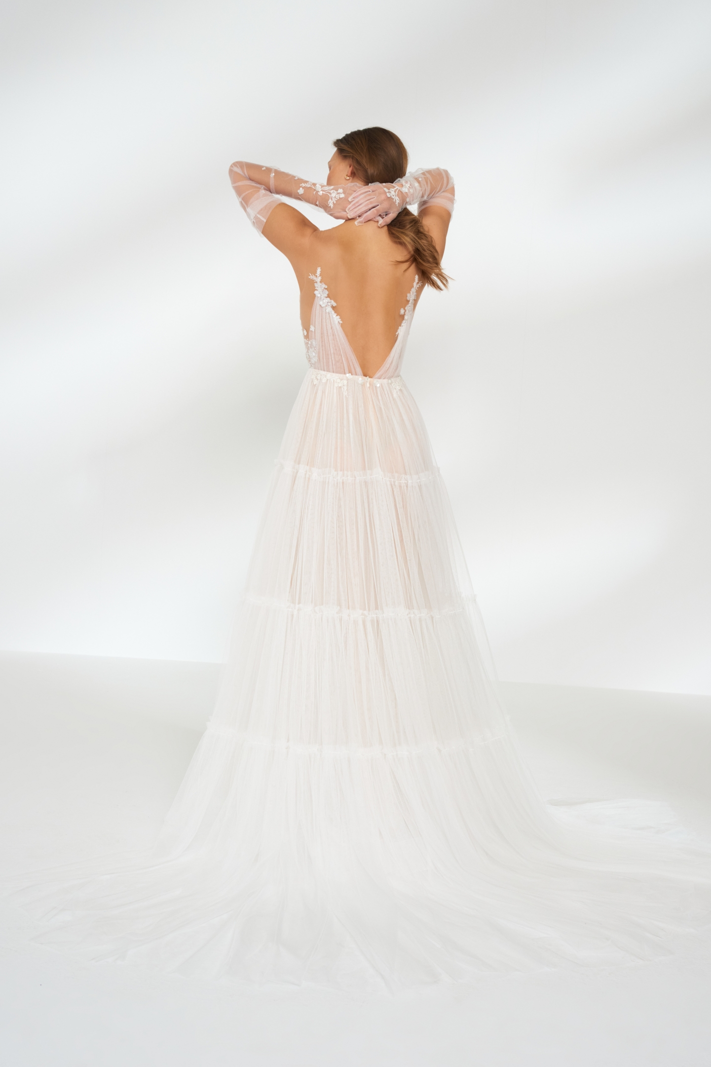 PEONY_ANNA_KARA_2024_back.jpg
