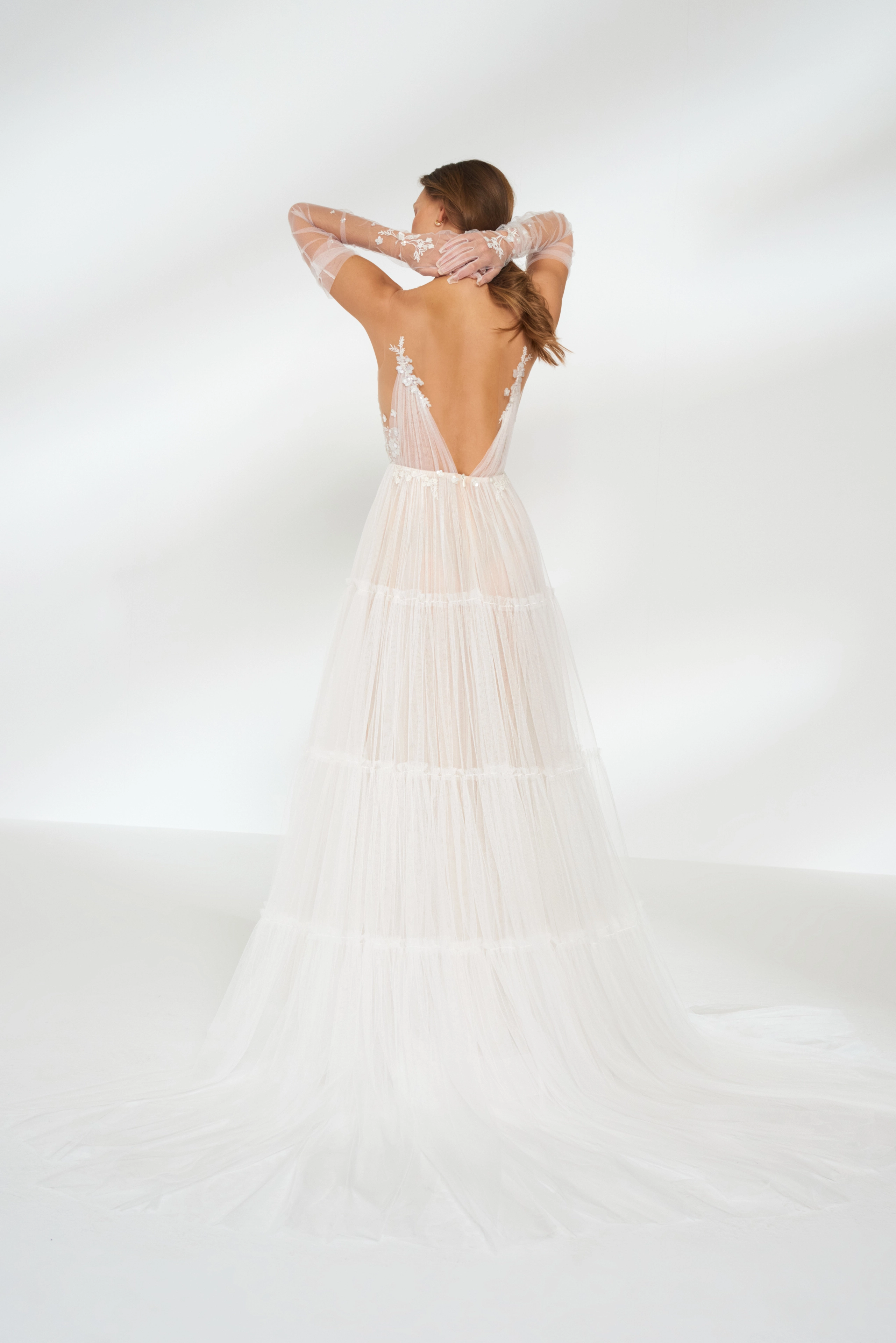 PEONY_ANNA_KARA_2024_back.jpg